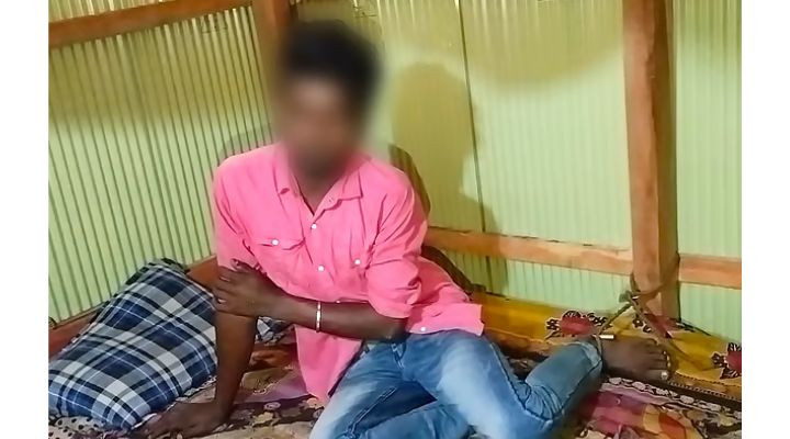 তৃতীয় বিয়ের করায় স্বামীকে শিকলে বেঁধে রাখলেন স্ত্রী